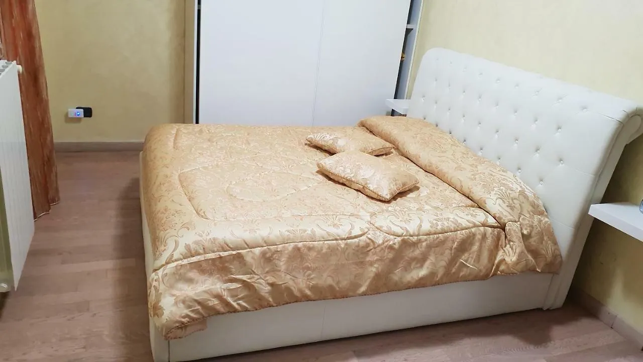 Milano Malpensa Grandi Ap Apartment Gallarate Italy